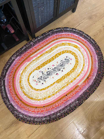 *Linear* Oval rug